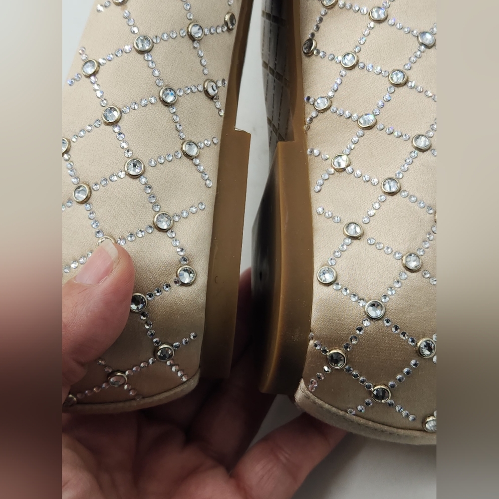 NWOB Badgley Mischka Crystal Embellished Satin Flats In Champagne Size 7 - Picture 5 of 16